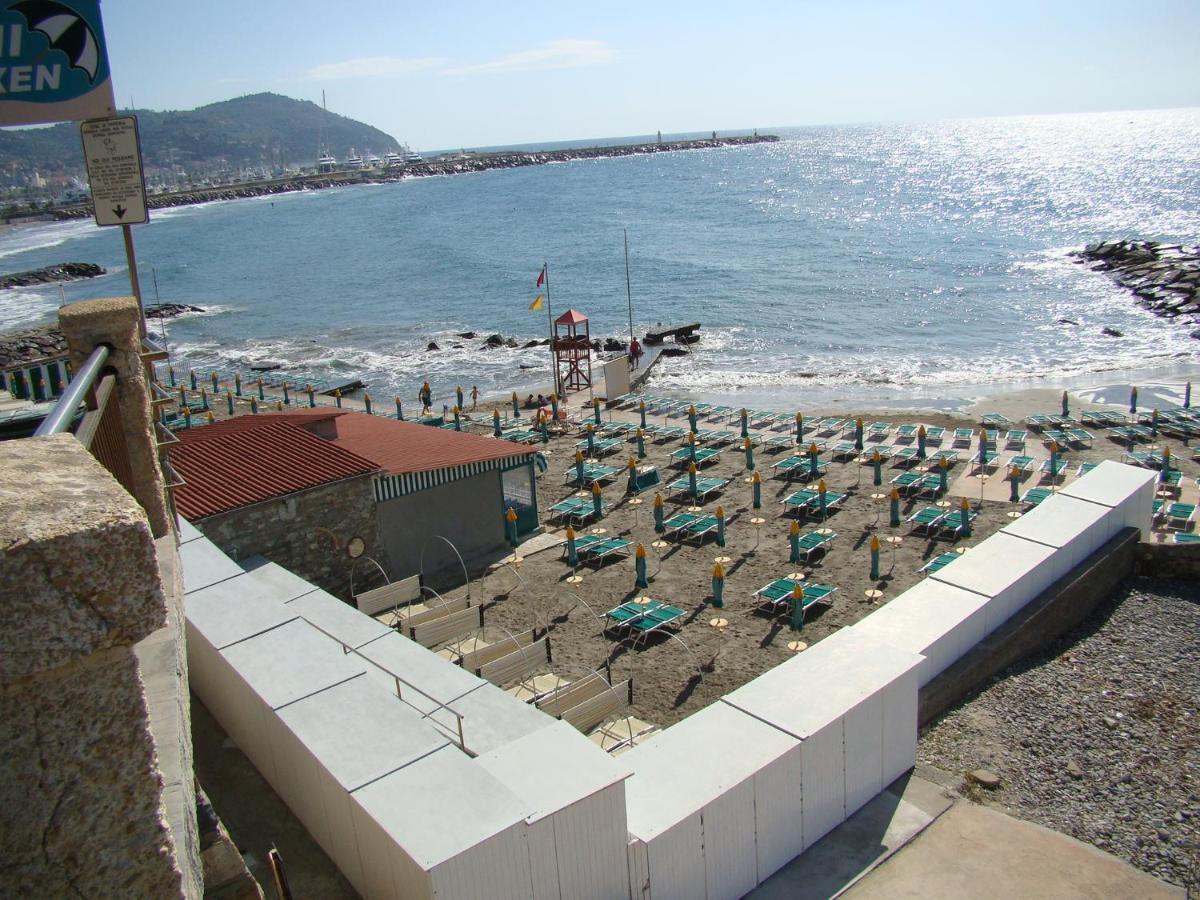 Villa Chiara Marina Trilocale Imperia Exteriör bild
